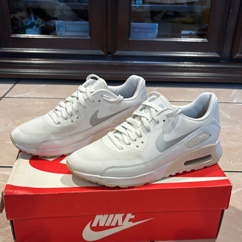 Nike Women’s AIR MAX 90 ULTRA 2.0